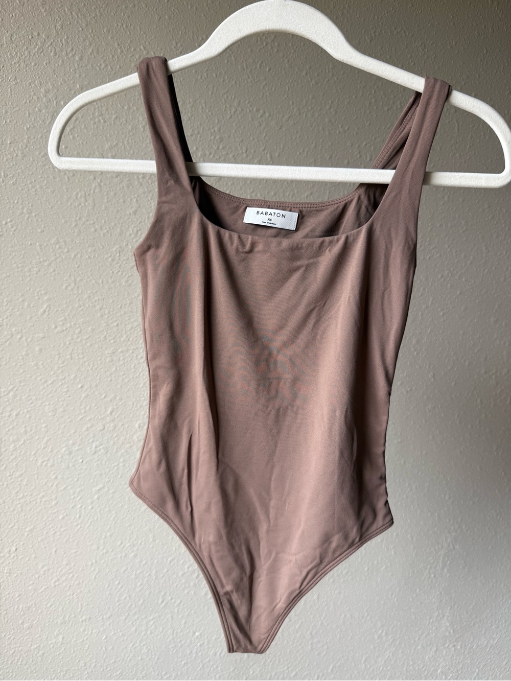 Babaton Mauve Taupe Square-Neck Bodysuit